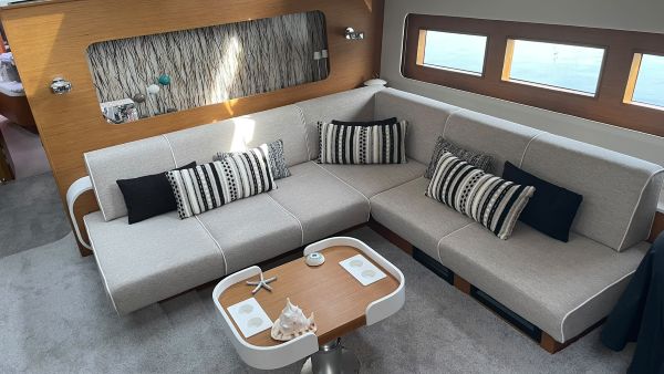 Motor yat iç oturma grubu outdoor kumaş yenileme